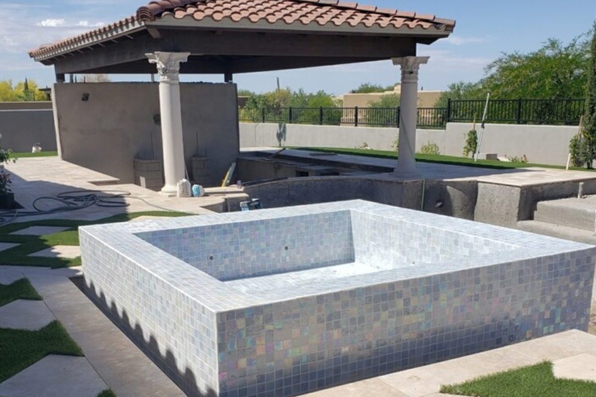 R1C Absolute White 2x2 spa