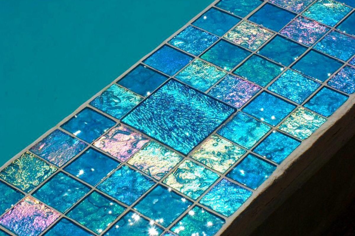 R1C Aqua Blue Aegean Sea Jewel Accent