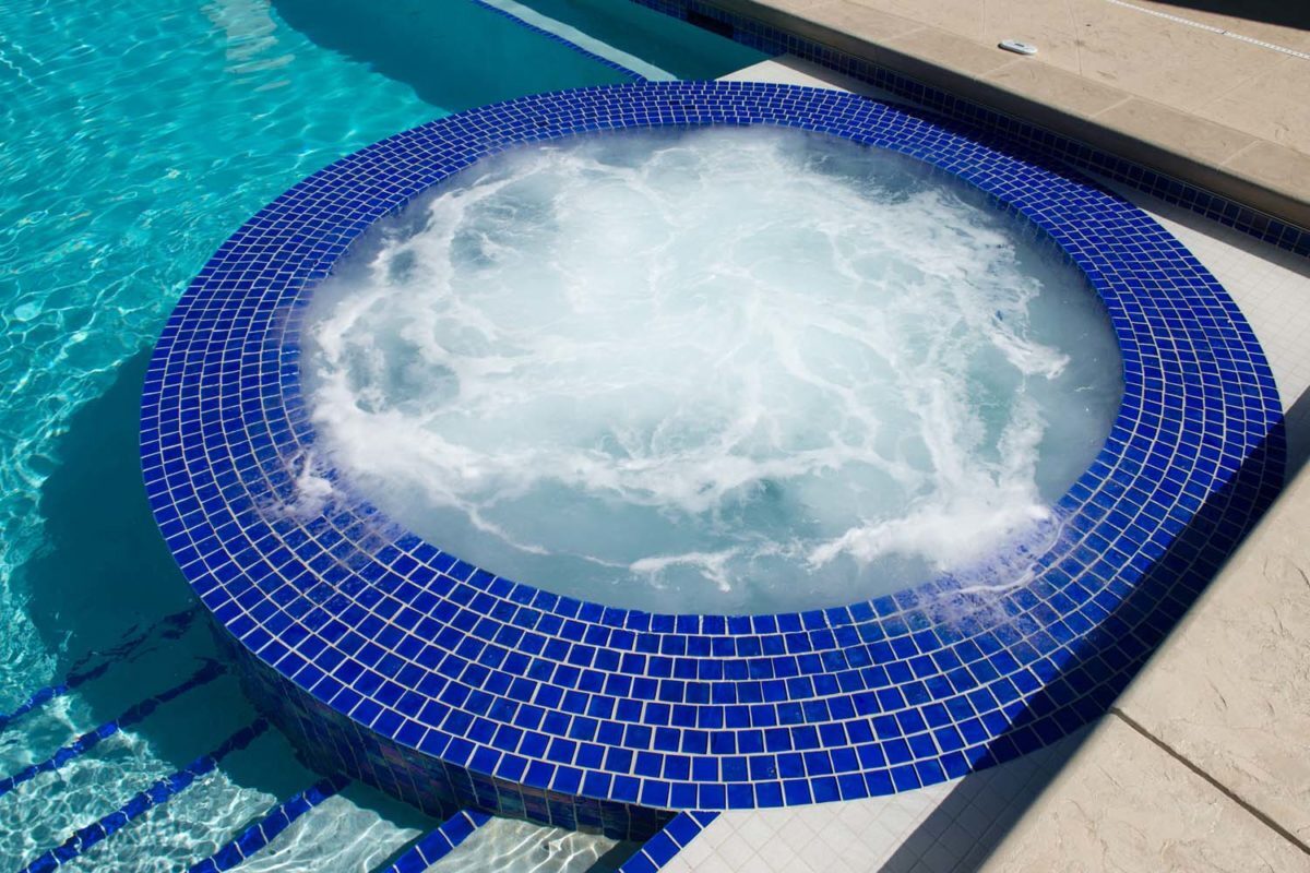 R1C Intense Blue spa