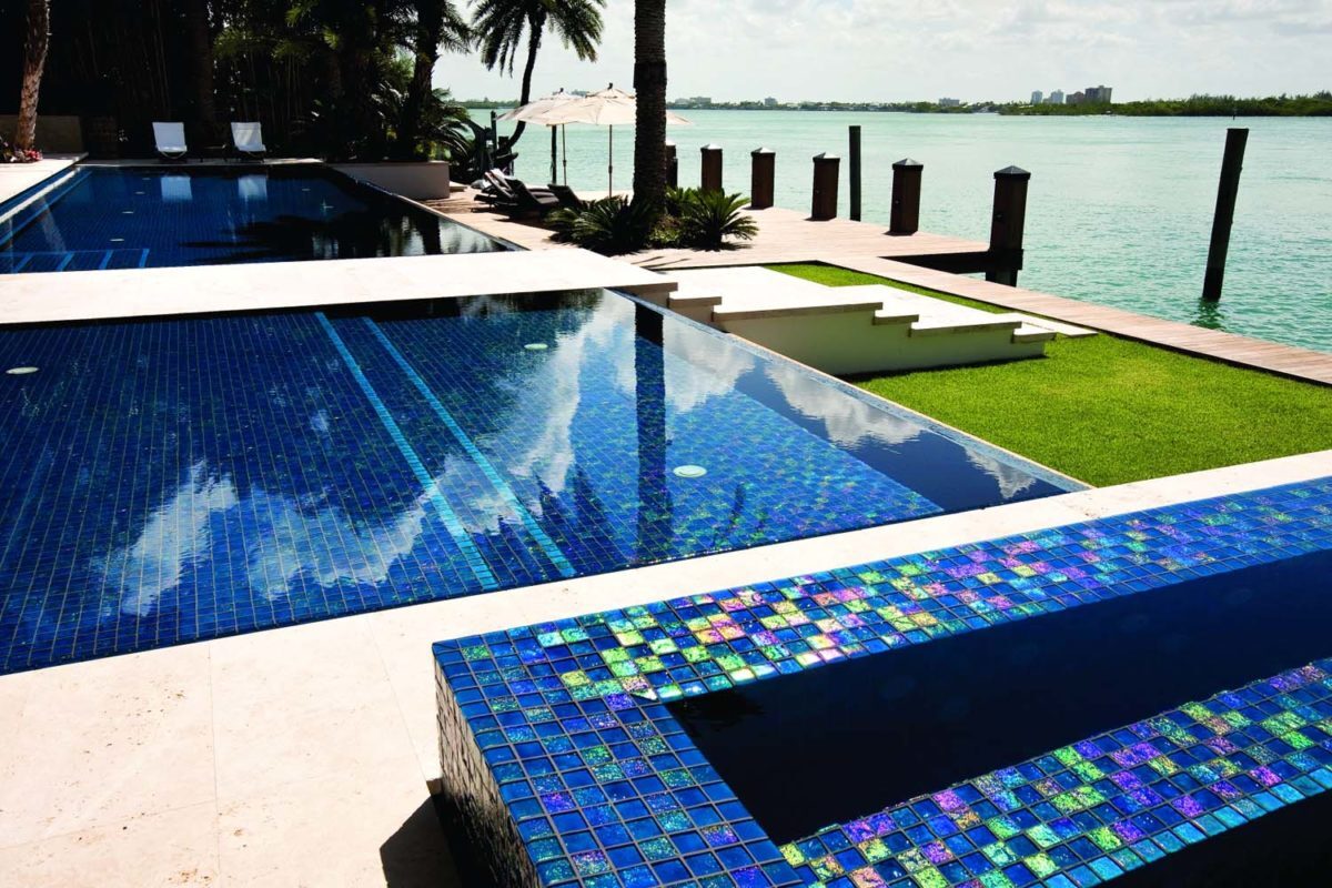 R1C Peacock spa and all tiled pool
