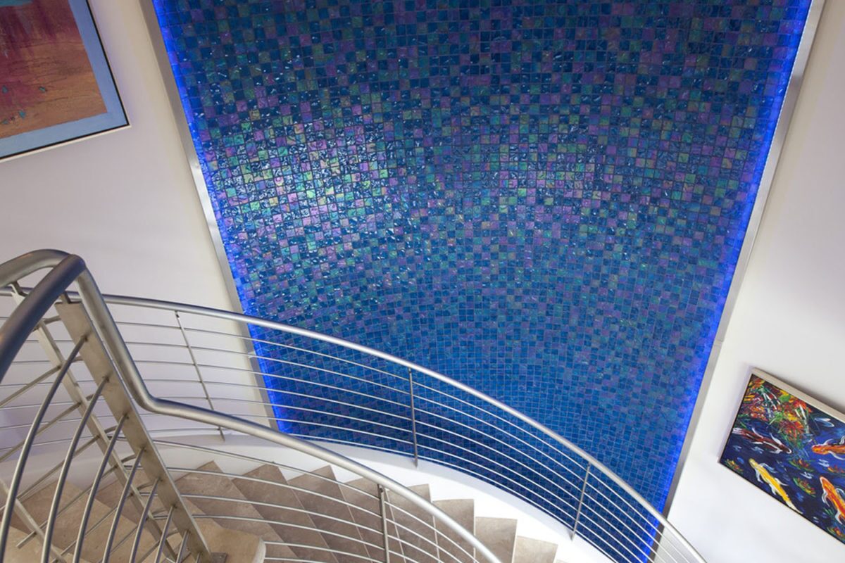 R1C Peacock wet wall