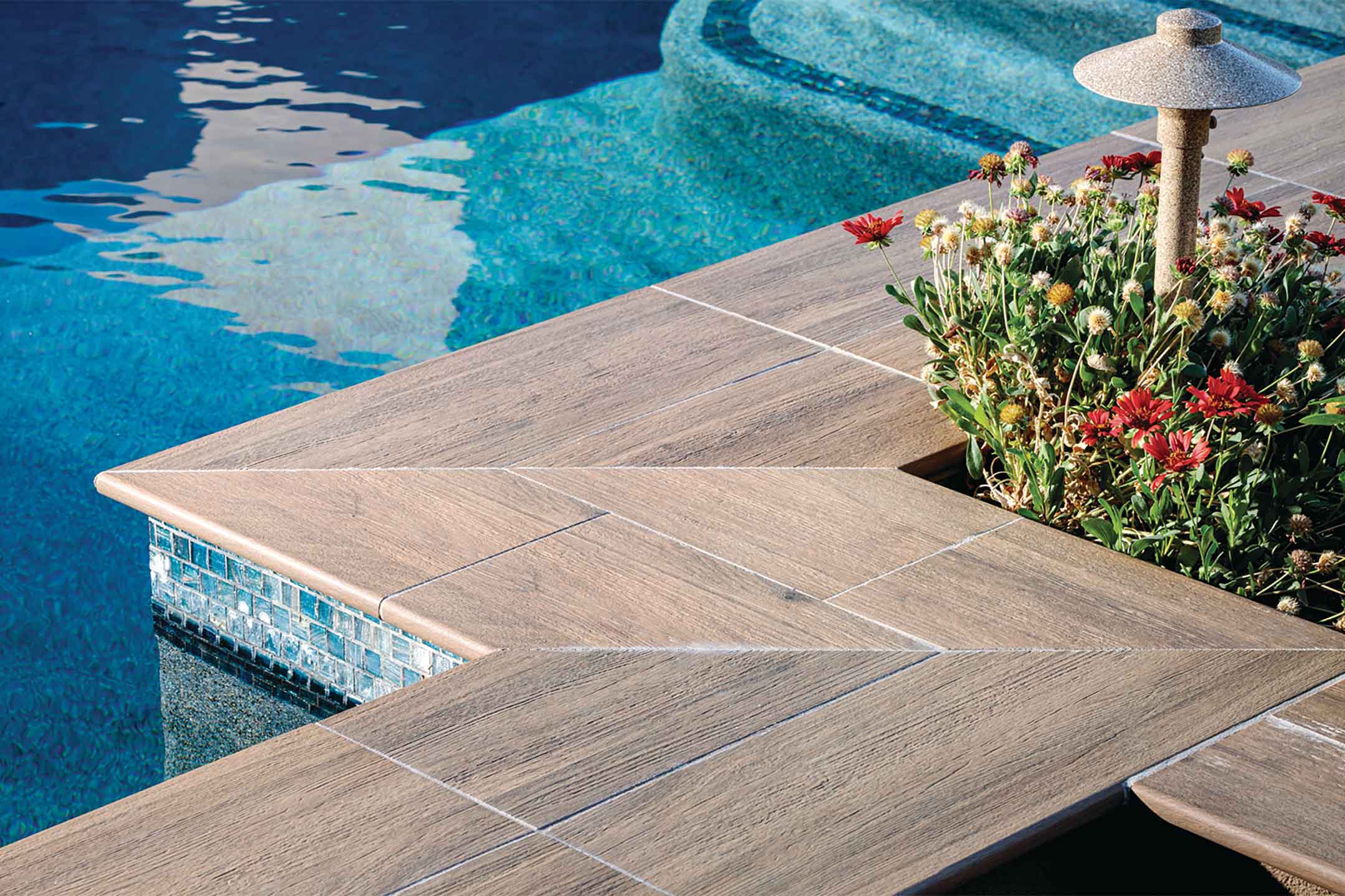 Belgard-Sundeck-PorcelainPaver-hero-image