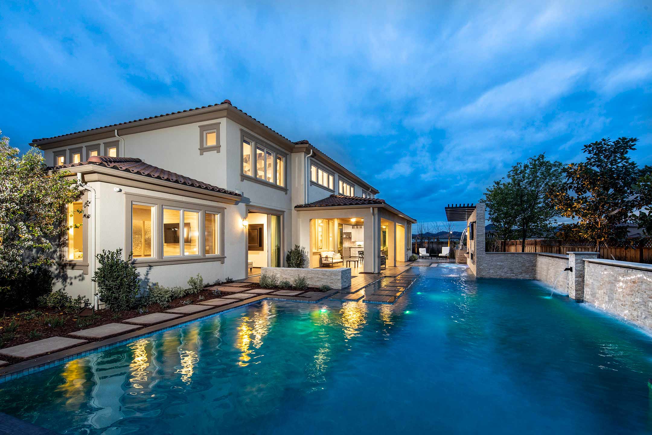photo of a backyard pool design in PebbleTec Tropical Breeze Pool Finish