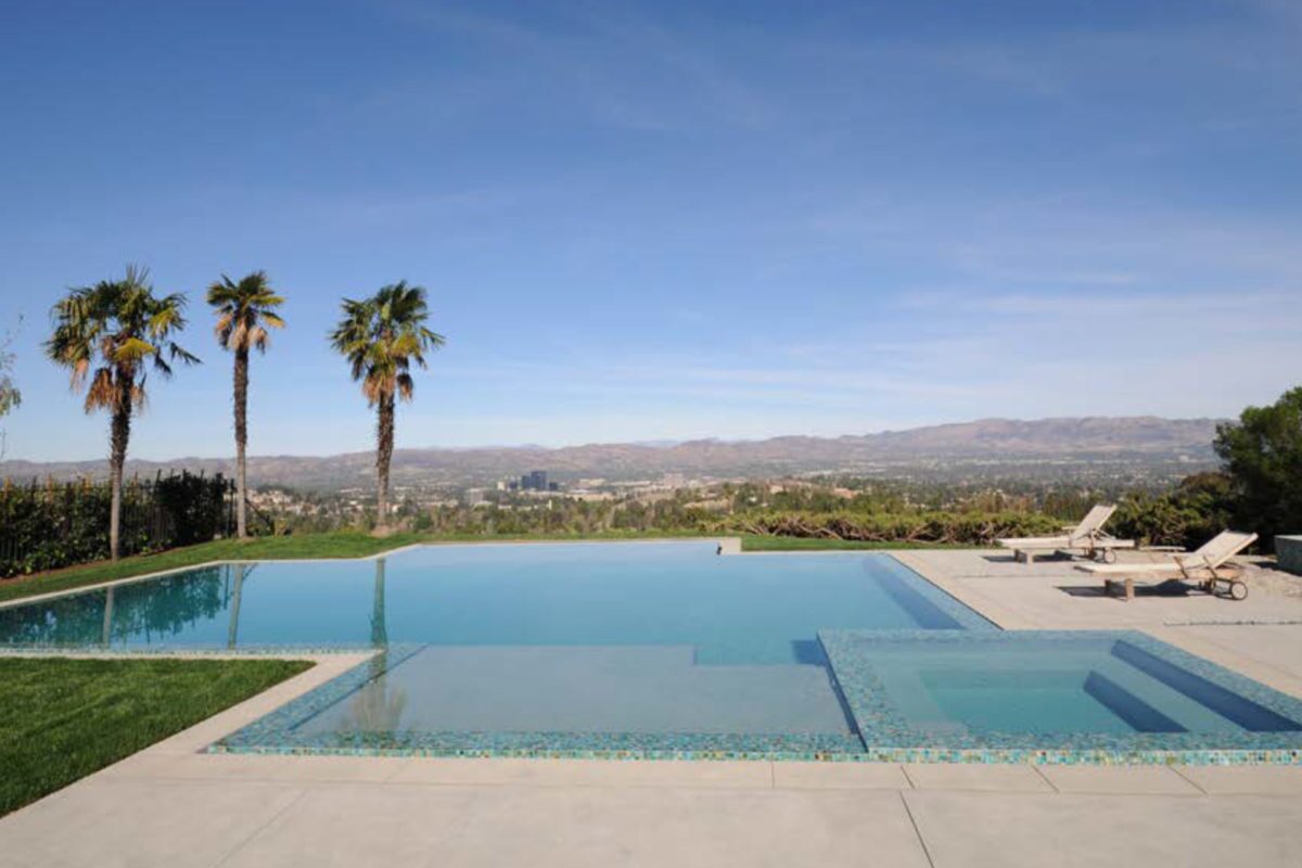 photo of Pebble Sheen Irish Mist pool