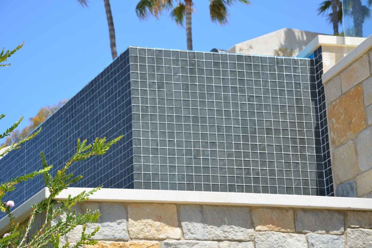 G1C Silverado all shiny on outer pool wall detail