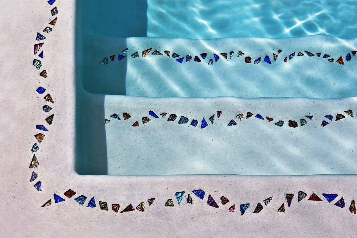 Shell Beach Jewel step markers in PebbleFina finish
